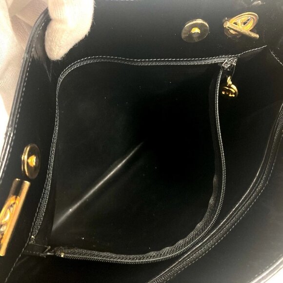 CHANEL Quilted Double Chain Bag Shoulder Bag enamel Black/Gold - Picture 8 of 16